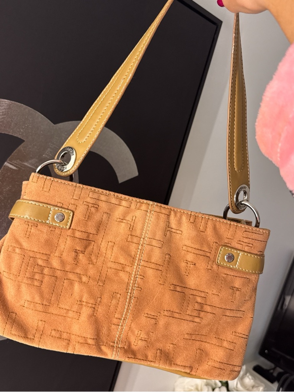 Women's Tan Suede Tommy Hilfiger Shoulder Bag - Picture 2 of 4